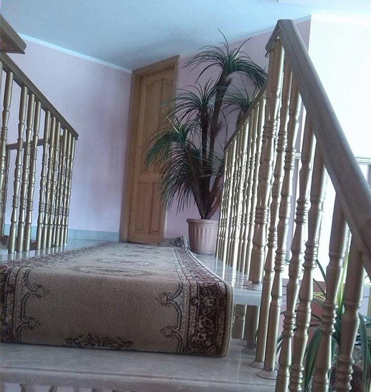 Hostel Georgia クタイシ エクステリア 写真